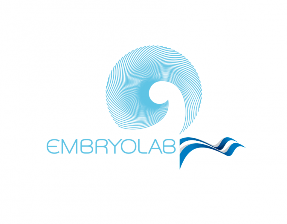 Λογότυπο Embryolab με ελληνική σημαία